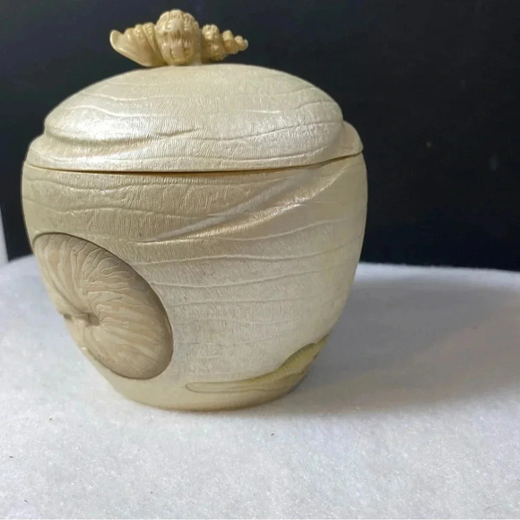 SOLD Croscill Seashell “Beach Haven” Pearly Trinket Jar Box w/ Lid Bath Vanity - Picture 7 of 13
